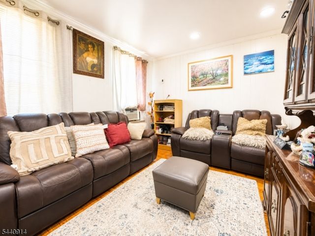 205 E 24Th St, Paterson City, NJ 07514