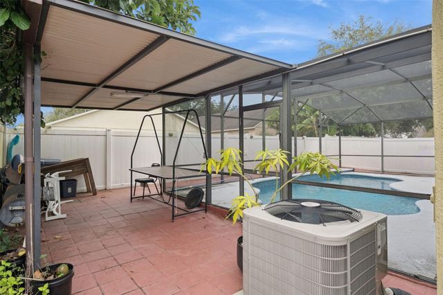 1008 OLD BARN ROAD, Orlando, FL 32825