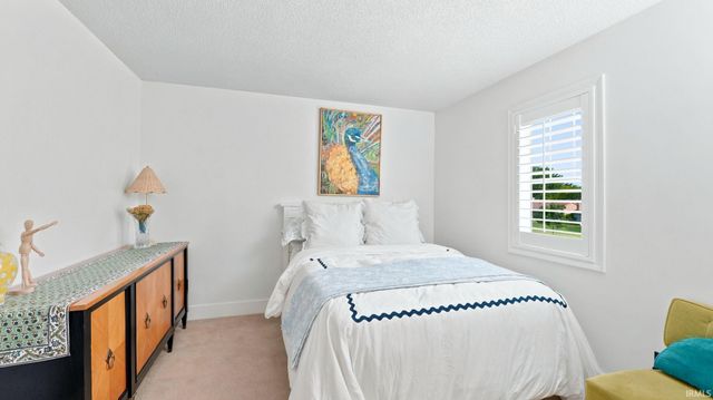 9910 Sawtooth Court, Fort Wayne, IN 46804