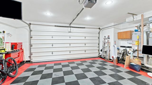 9910 Sawtooth Court, Fort Wayne, IN 46804