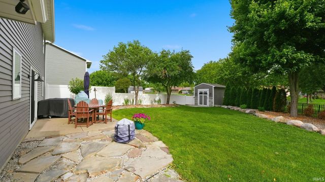 9910 Sawtooth Court, Fort Wayne, IN 46804
