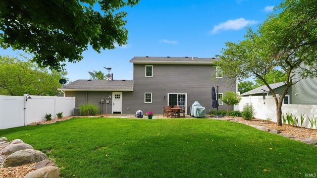 9910 Sawtooth Court, Fort Wayne, IN 46804