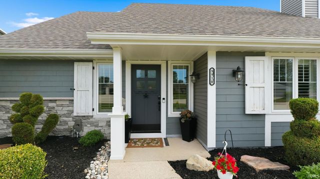9910 Sawtooth Court, Fort Wayne, IN 46804