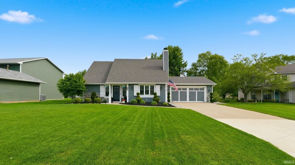 9910 Sawtooth Court, Fort Wayne, IN 46804