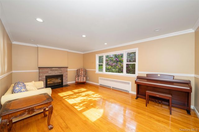 10 Horseshoe Road, Mount Kisco, NY 10549