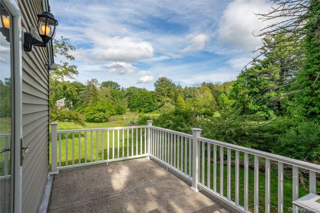 10 Horseshoe Road, Mount Kisco, NY 10549