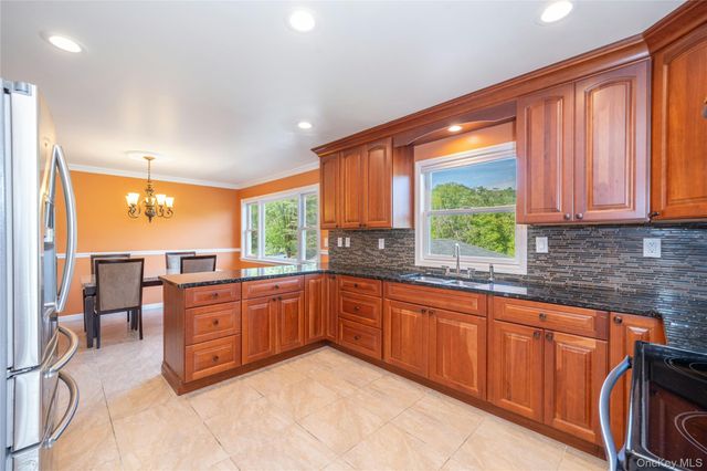 10 Horseshoe Road, Mount Kisco, NY 10549