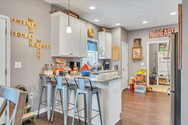 2060 Heys LN, Vinton, VA 24179