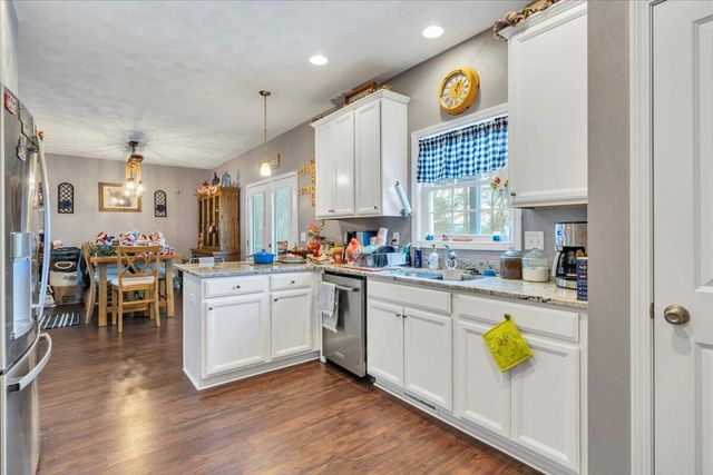 2060 Heys LN, Vinton, VA 24179