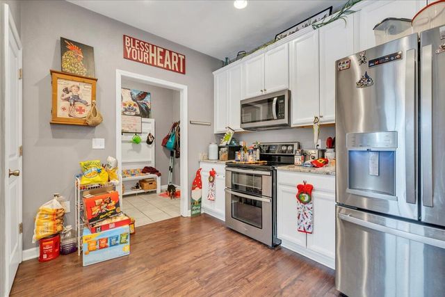 2060 Heys LN, Vinton, VA 24179