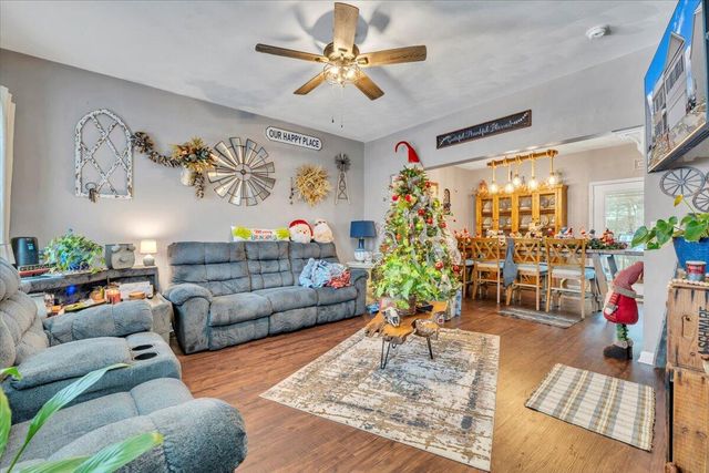 2060 Heys LN, Vinton, VA 24179