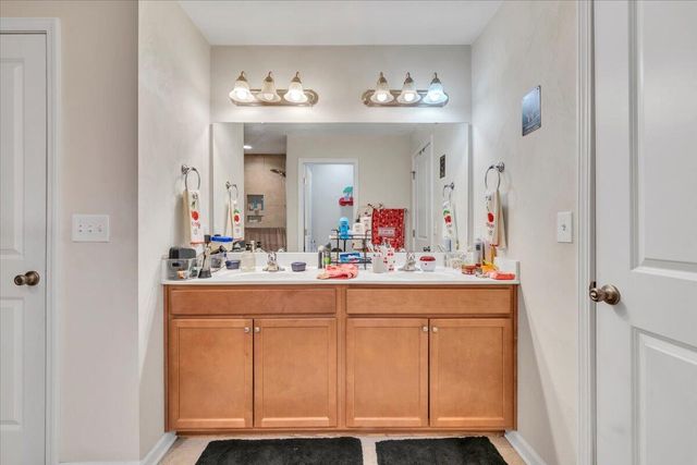 2060 Heys LN, Vinton, VA 24179