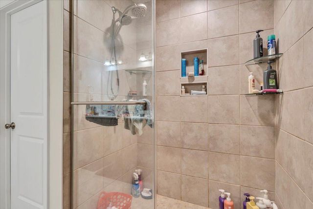 2060 Heys LN, Vinton, VA 24179