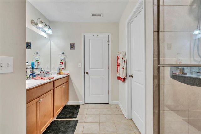 2060 Heys LN, Vinton, VA 24179