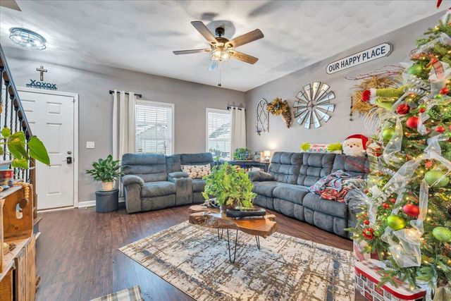 2060 Heys LN, Vinton, VA 24179