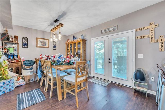 2060 Heys LN, Vinton, VA 24179