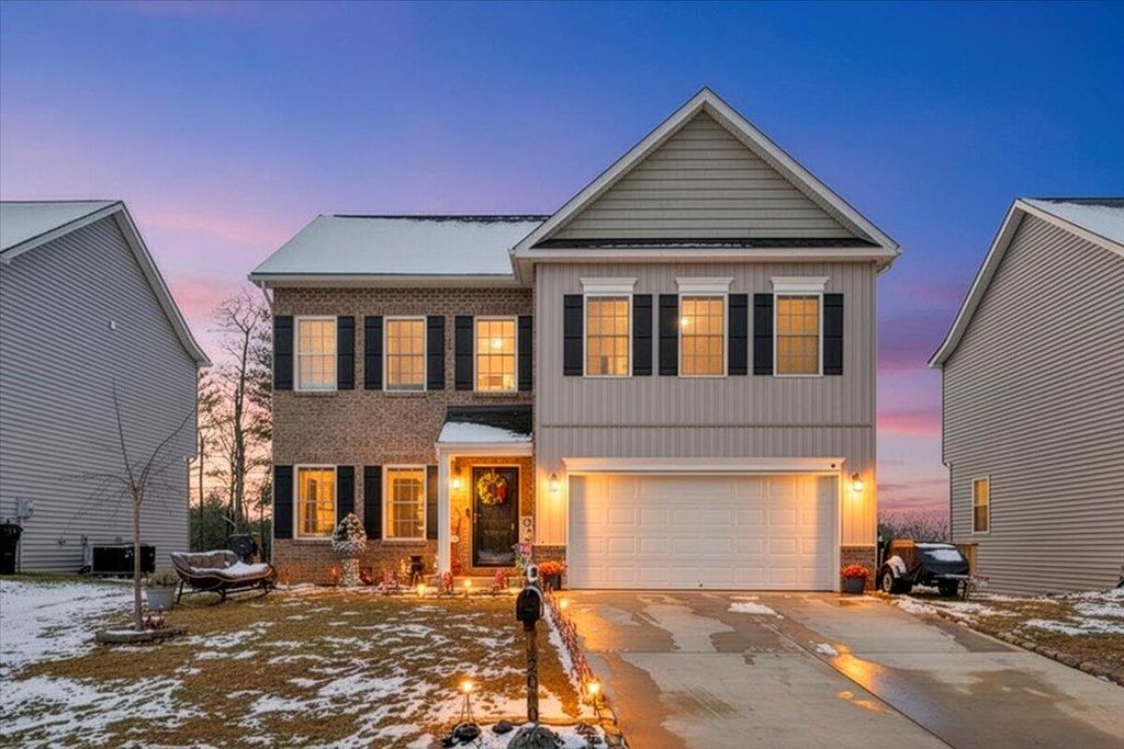 2060 Heys LN, Vinton, VA 24179