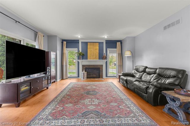 756 Sandalwood Road, Canton, MI 48188