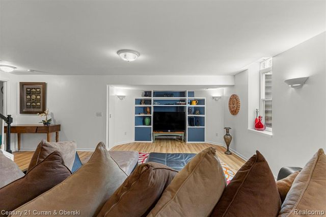 756 Sandalwood Road, Canton, MI 48188