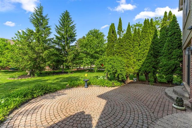 756 Sandalwood Road, Canton, MI 48188