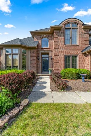 756 Sandalwood Road, Canton, MI 48188