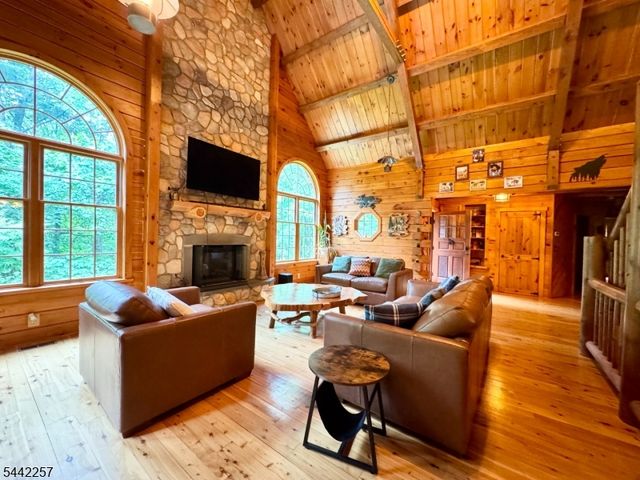 155 Knowlton Rd, Knowlton Twp., NJ 07832