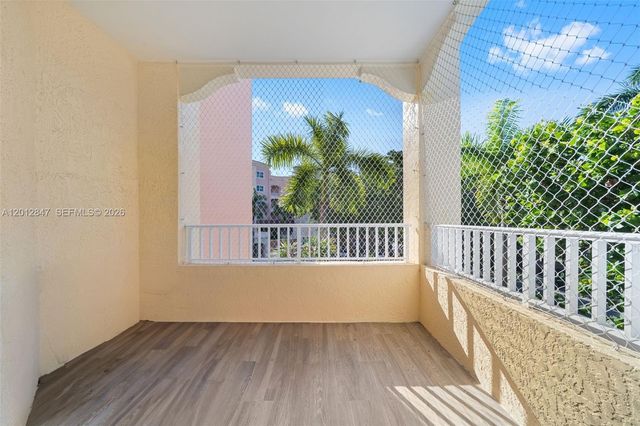 731 Crandon Blvd 308, Key Biscayne, FL 33149