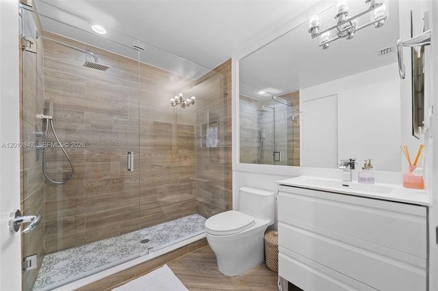 731 Crandon Blvd 308, Key Biscayne, FL 33149