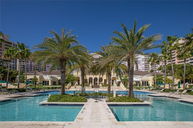 731 Crandon Blvd 308, Key Biscayne, FL 33149