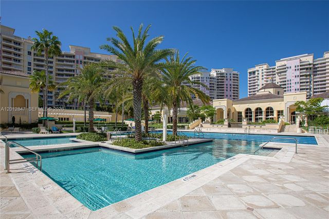 731 Crandon Blvd 308, Key Biscayne, FL 33149
