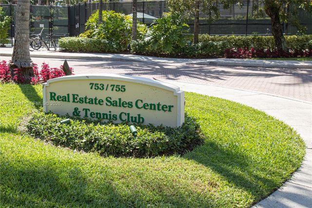 731 Crandon Blvd 308, Key Biscayne, FL 33149