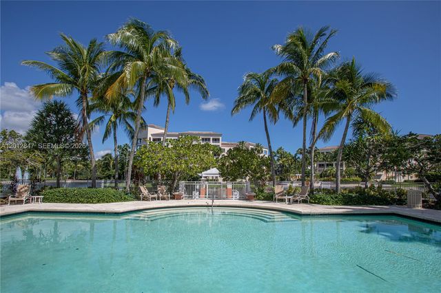 731 Crandon Blvd 308, Key Biscayne, FL 33149