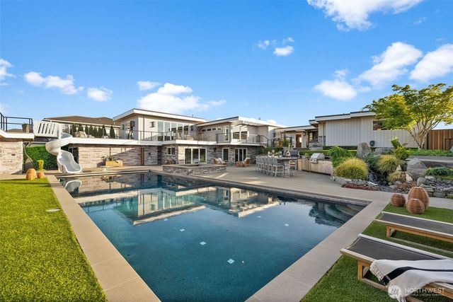 3404 Shorecliff Drive NE, Tacoma, WA 98422