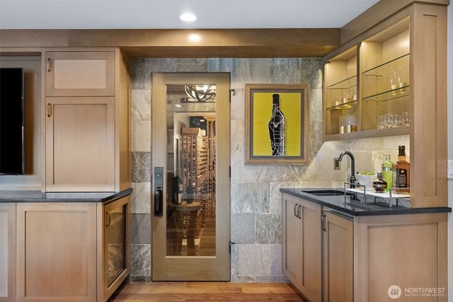 3404 Shorecliff Drive NE, Tacoma, WA 98422