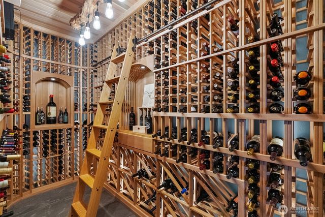 3404 Shorecliff Drive NE, Tacoma, WA 98422