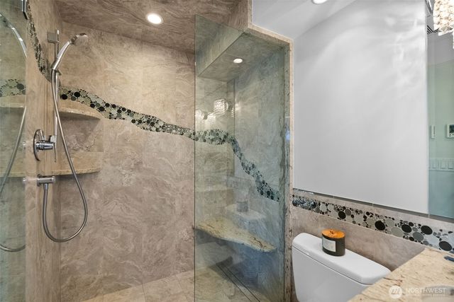 3404 Shorecliff Drive NE, Tacoma, WA 98422