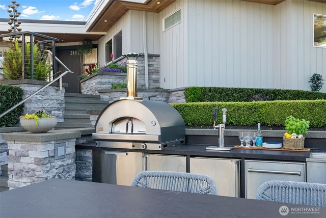 3404 Shorecliff Drive NE, Tacoma, WA 98422