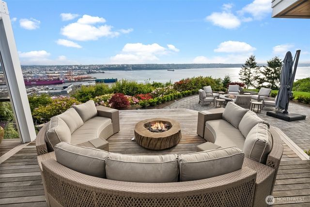 3404 Shorecliff Drive NE, Tacoma, WA 98422