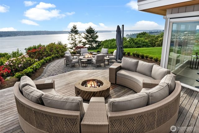 3404 Shorecliff Drive NE, Tacoma, WA 98422