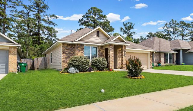 121 New Dawn Trail, Huntsville, TX 77320