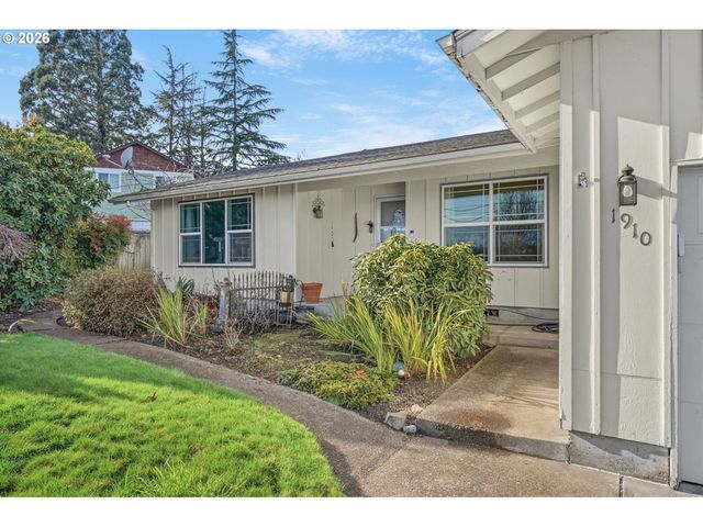 1910 HAWKINS Ln, Eugene, OR 97405