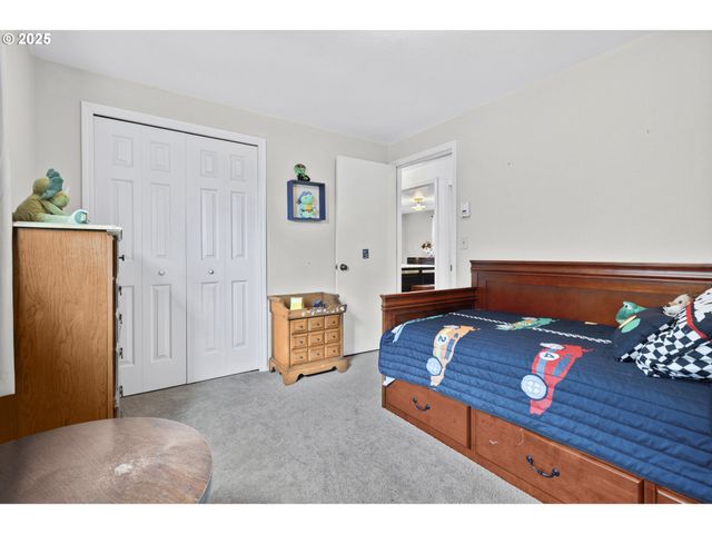 1910 HAWKINS Ln, Eugene, OR 97405