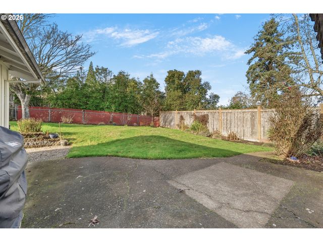 1910 HAWKINS Ln, Eugene, OR 97405