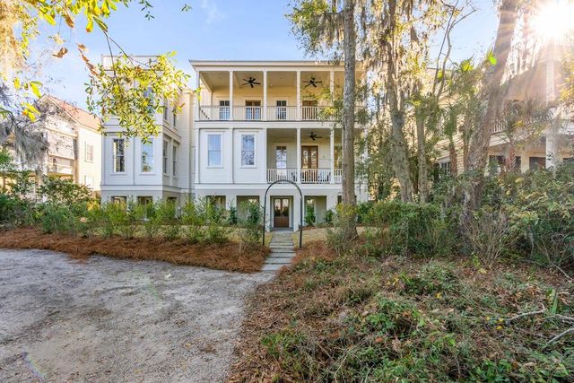 26 Saturday Road, Mount Pleasant, SC 29464
