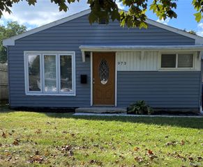 973 Kettering Avenue, Pontiac, MI 48340