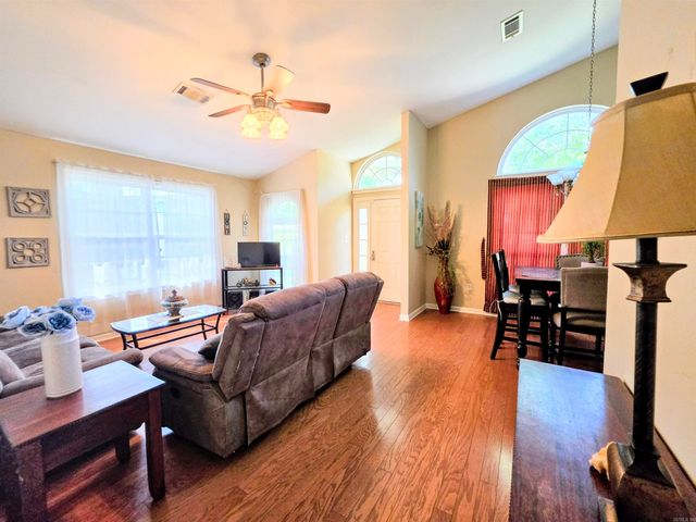 150 Lakeaire Terrace, Hot Springs, AR 71913