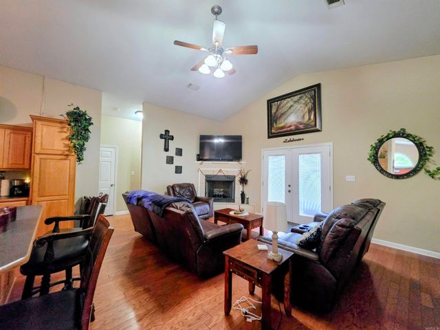 150 Lakeaire Terrace, Hot Springs, AR 71913