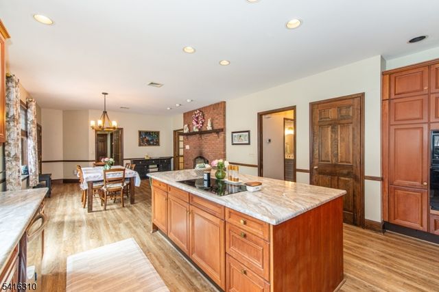 7 Cambridge Rd, Andover Twp., NJ 07848