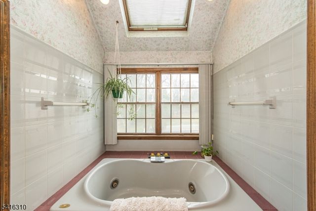 7 Cambridge Rd, Andover Twp., NJ 07848