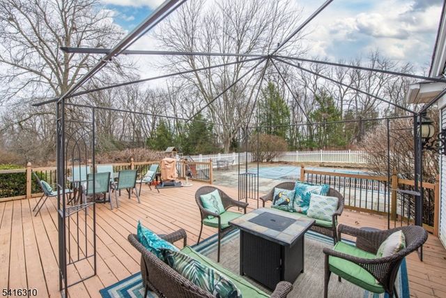 7 Cambridge Rd, Andover Twp., NJ 07848